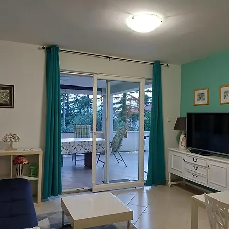 Atrium アパート *