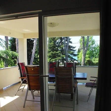 Atrium Apartment Malinska